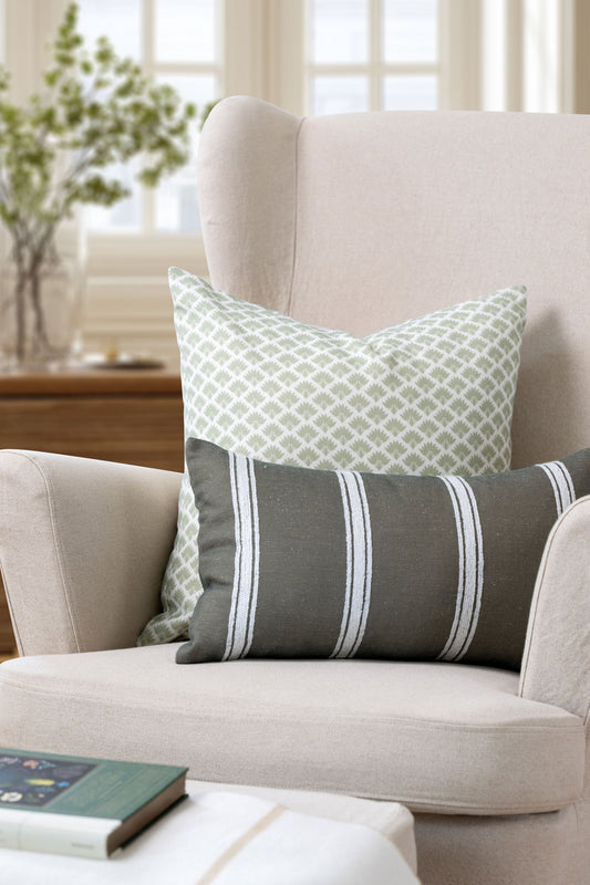 Evora Indoor Outdoor Throw Pillow Cover, Ravenala Palm Tree, Light Green, 20"x20"