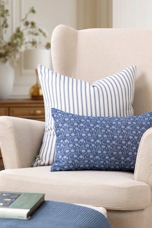 Liora Indoor Outdoor Throw Pillow Cover, Wave Stripes, Azure Blue, 22"x22"