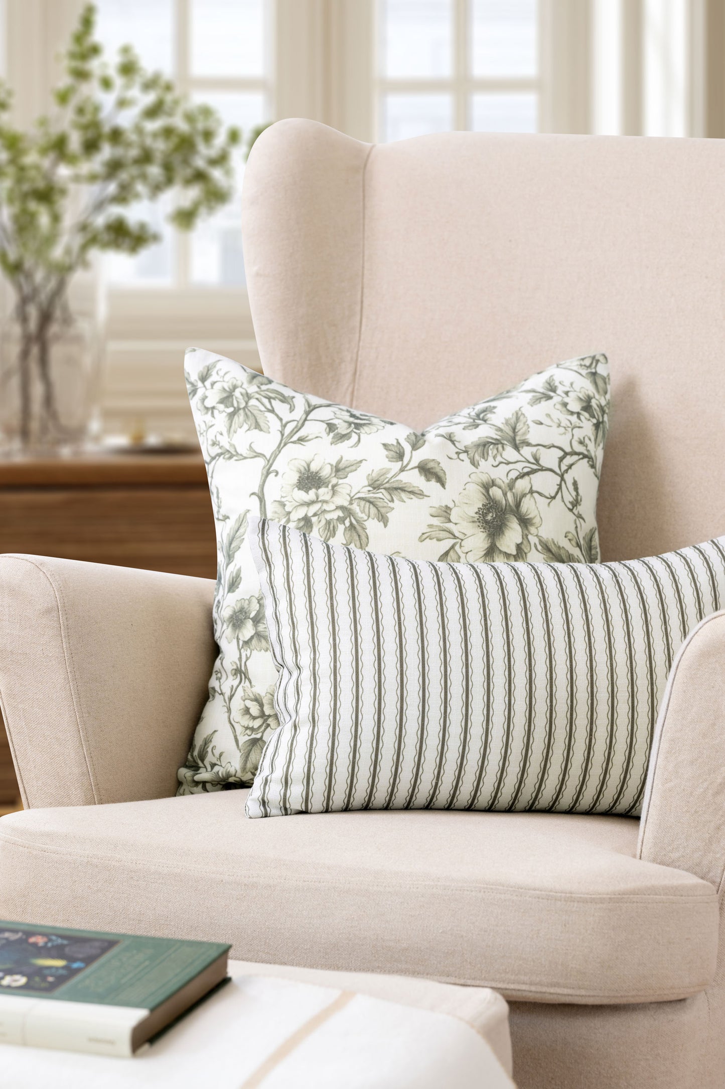 Liora Indoor Outdoor Lumbar Pillow Cover, Wave Stripes, Oliver Green, 12"x20"